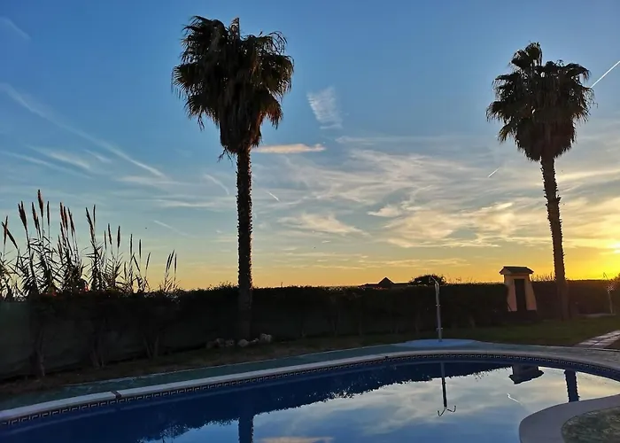 Espectacular Residencial En 1A Linea Con Piscina