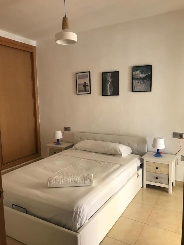 Espectacular Residencial En 1a Linea Con Piscina Benajarafe